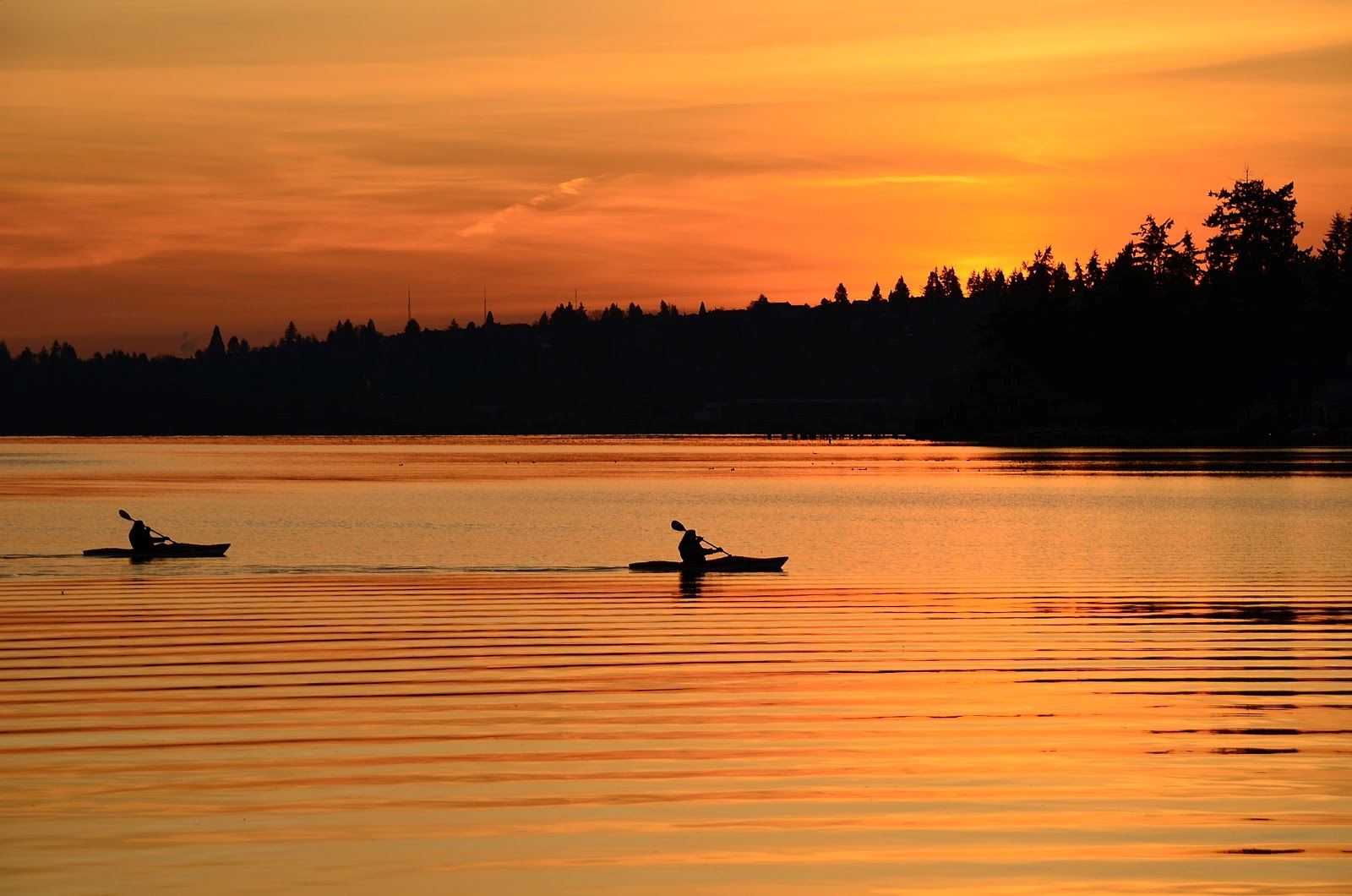 Kayaks on Lake Skiatook